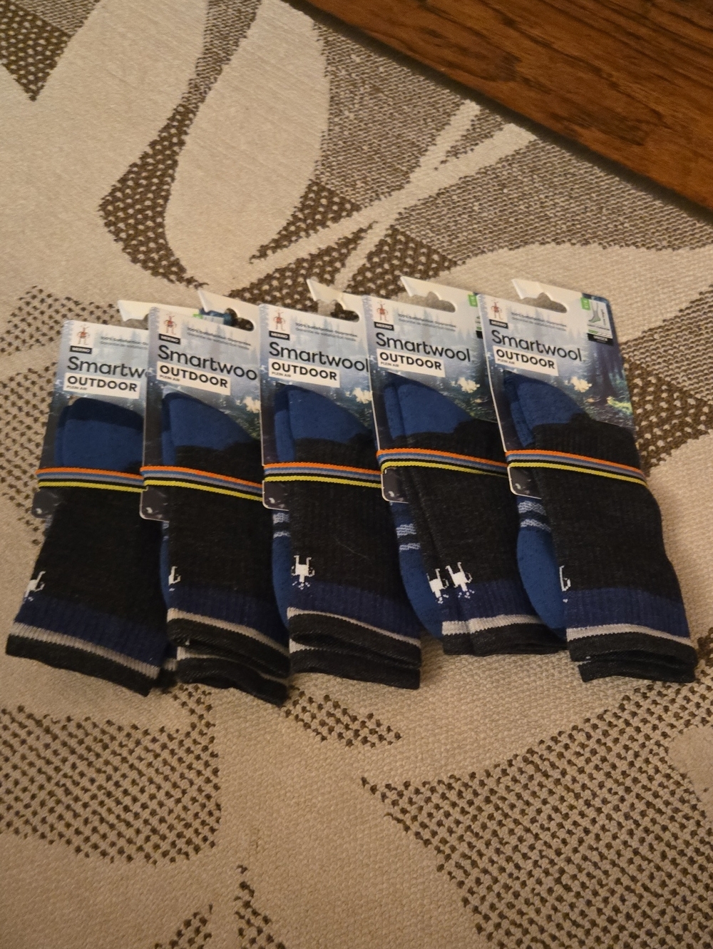 Smartwool Outdoor Crew Socks in Blue and Black (5-Pack)